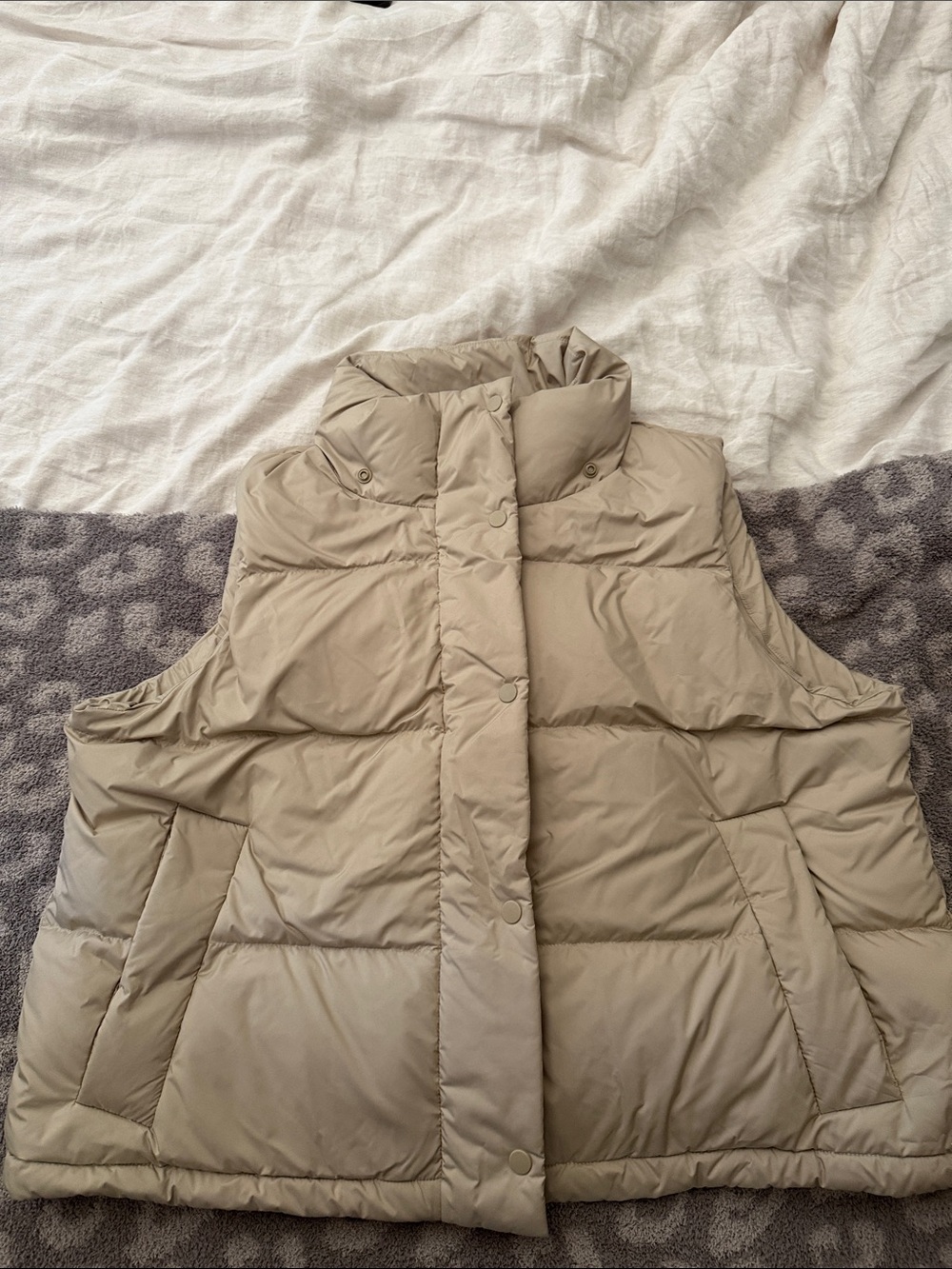 lululemon athletica Sleeveless Puffer Vest in Light Beige